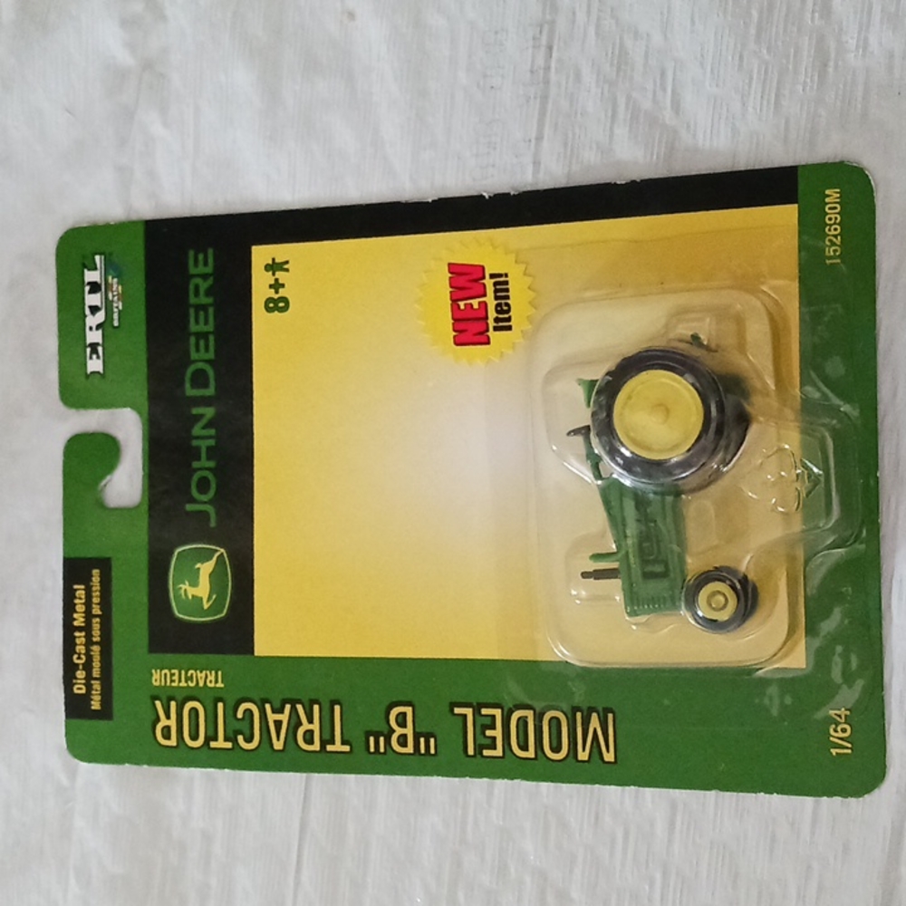 John Deere Bundle - Picture 5 of 9